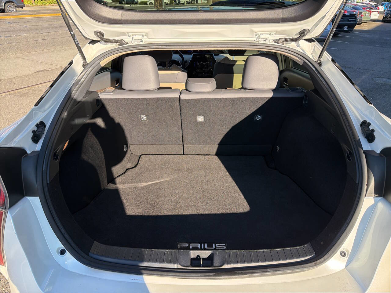 Used 2017 Toyota Prius Four Touring image 6