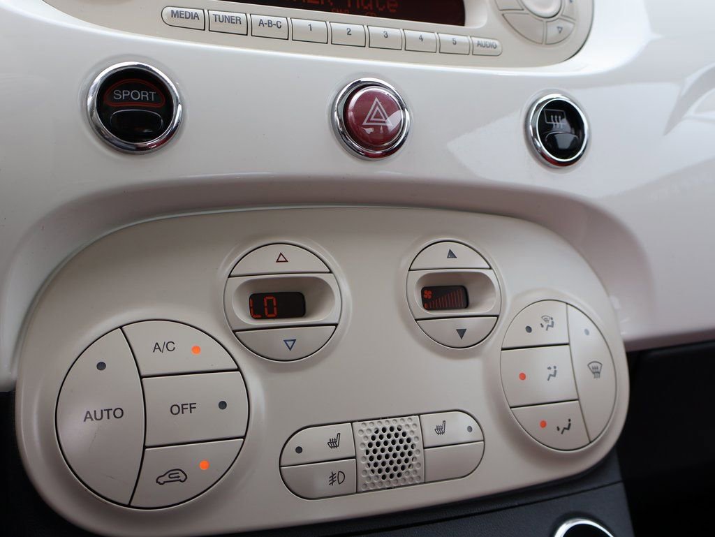 Used 2013 FIAT 500 Lounge w/ Luxury Leather Pkg image 28