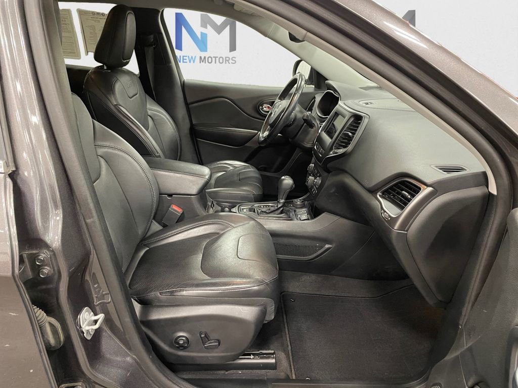 Used 2020 Jeep Cherokee Latitude Lux w/ Quick Order Package 26H Lux image 15