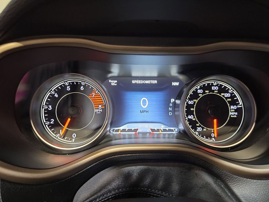 Used 2016 Jeep Cherokee Limited AWD/4WD image 10