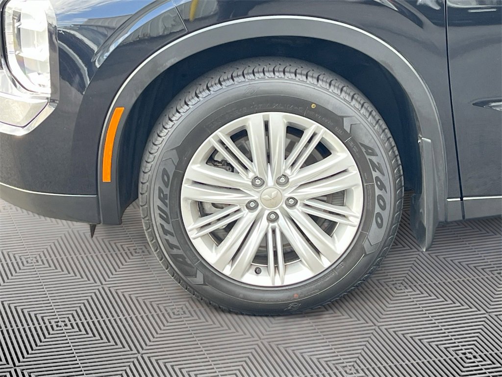 Used 2024 Mitsubishi Outlander ES image 28