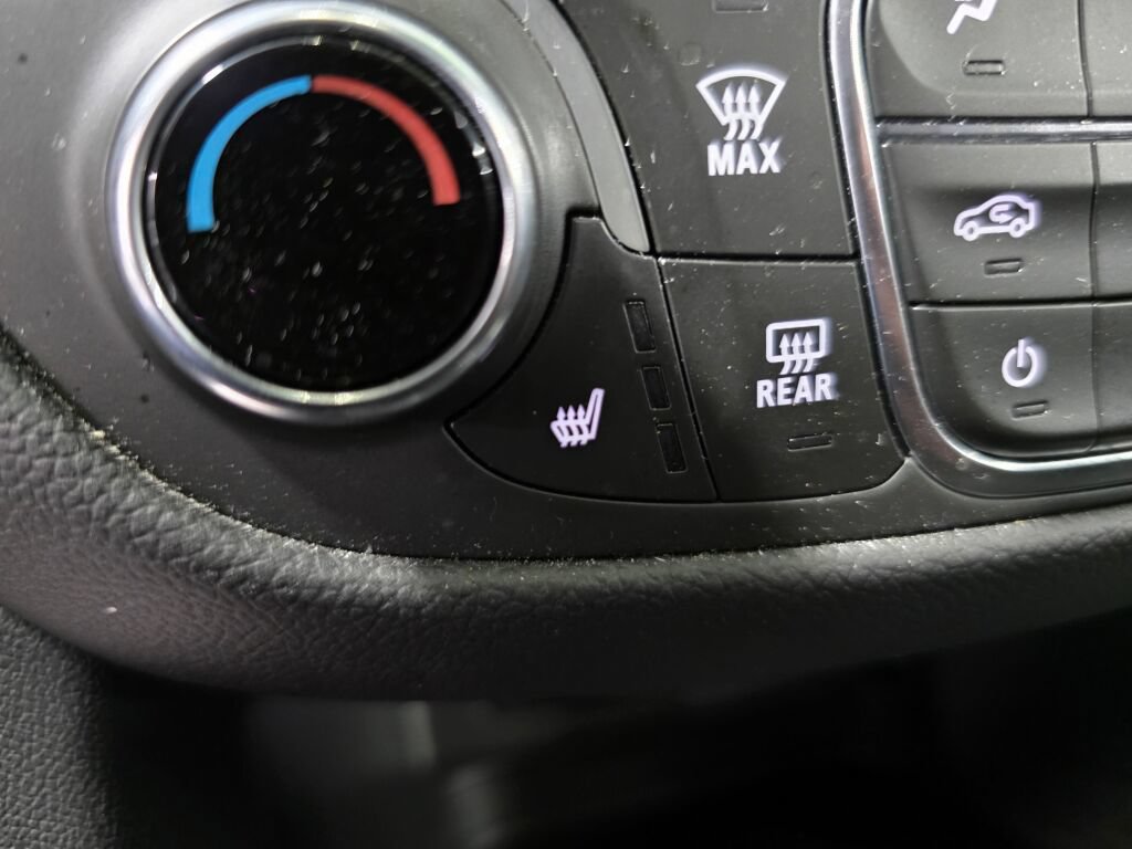 Used 2024 Chevrolet Equinox LT AWD/4WD image 15