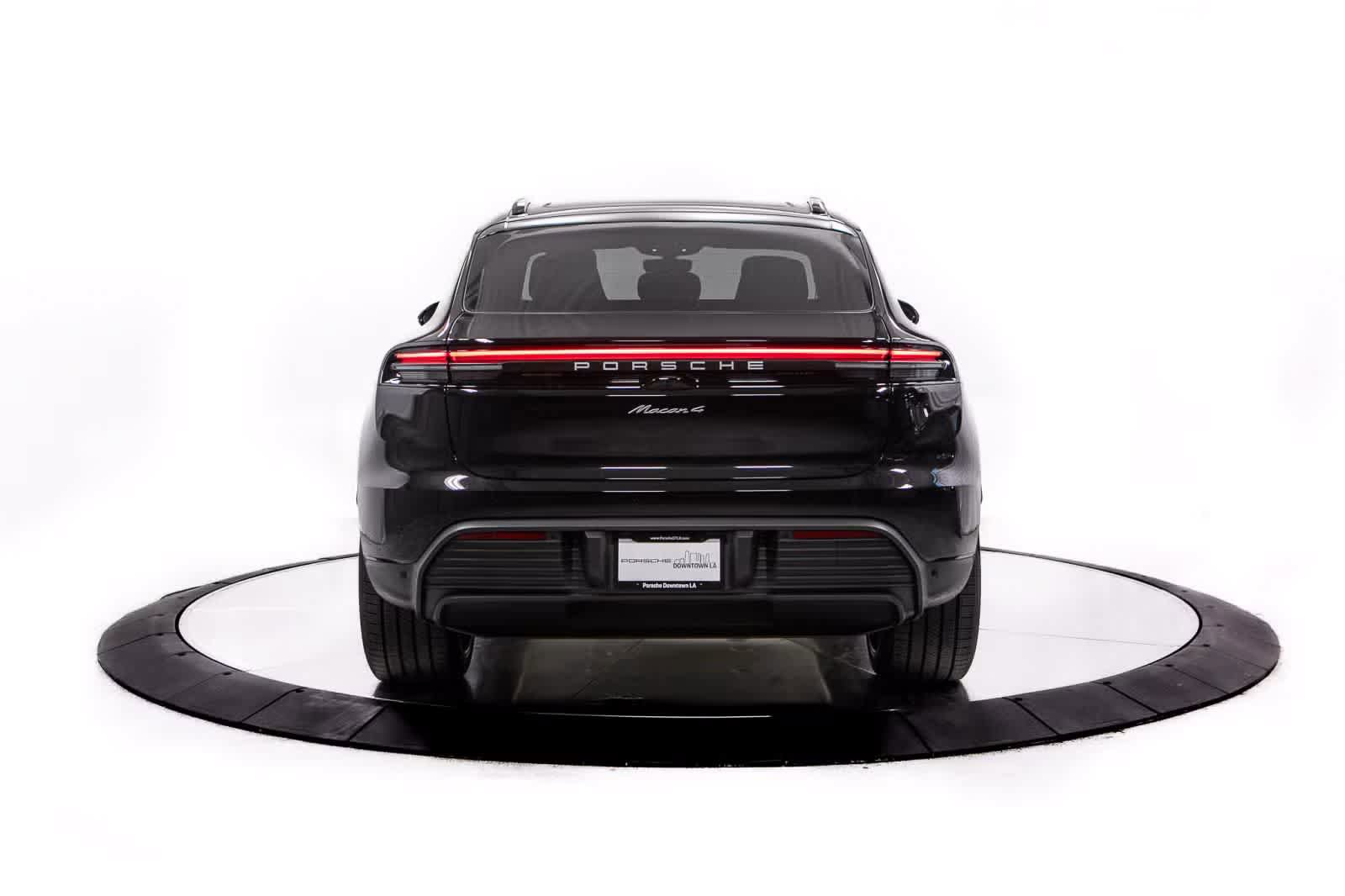 Certified 2025 Porsche Macan 4 Electric AWD/4WD image 6