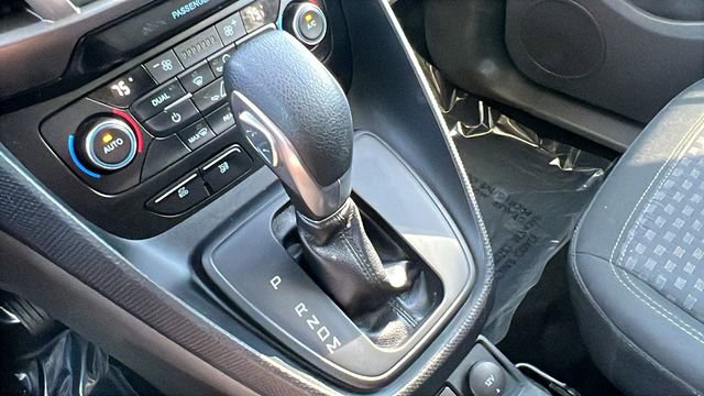 Used 2022 Ford Transit Connect XLT image 27