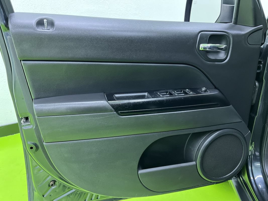 Used 2014 Jeep Patriot Sport w/ Power Value Group FWD image 16