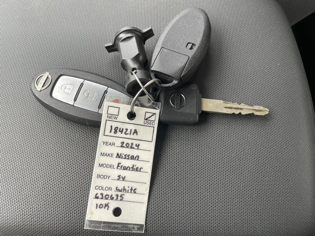 Certified 2024 Nissan Frontier SV image 19