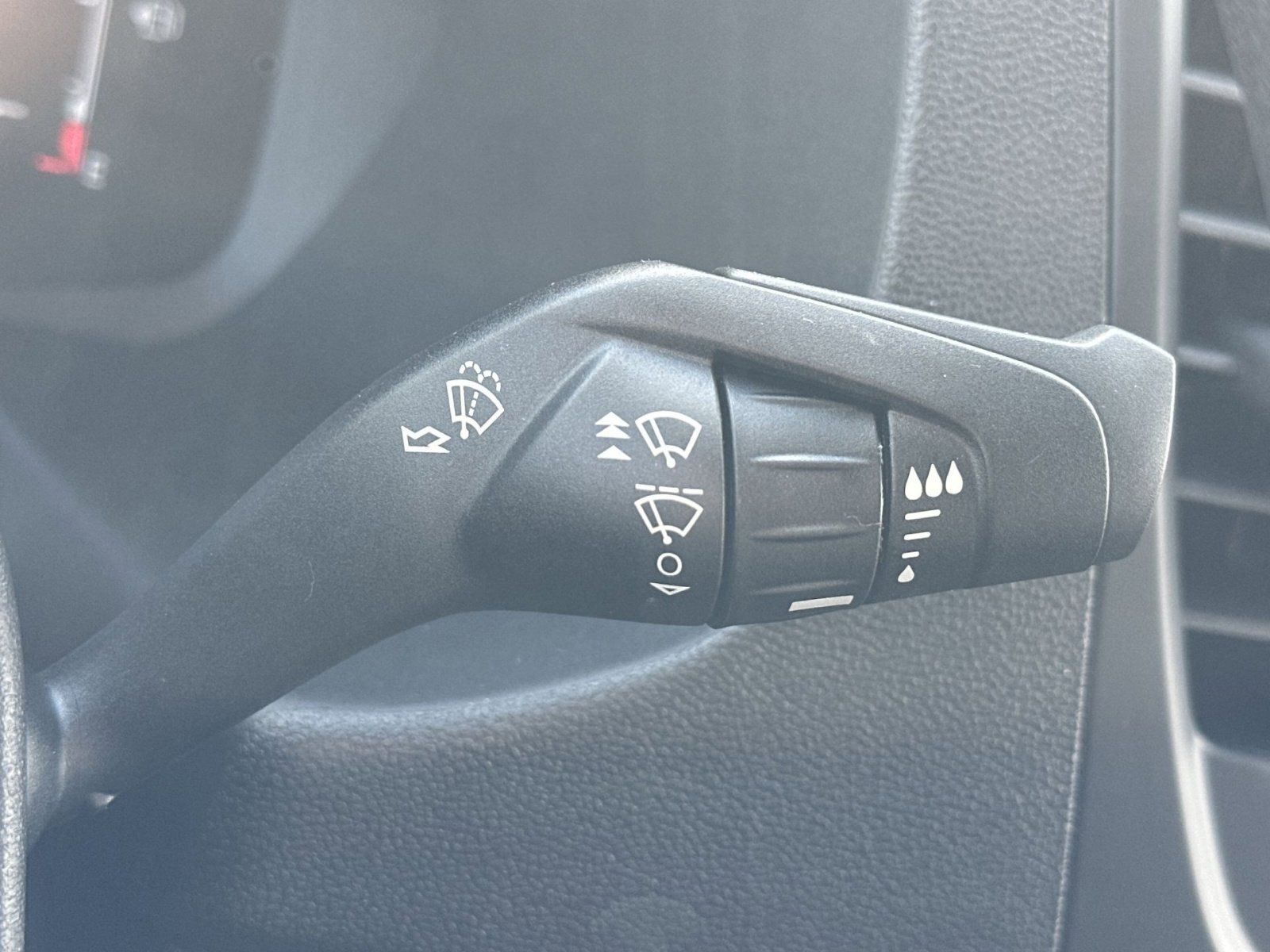 New 2026 Ford Transit 250 148 Medium Roof w/ Load Area Protection Package image 29