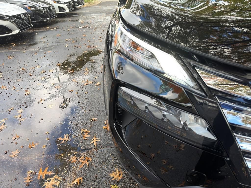 New 2026 Nissan Rogue SV image 10