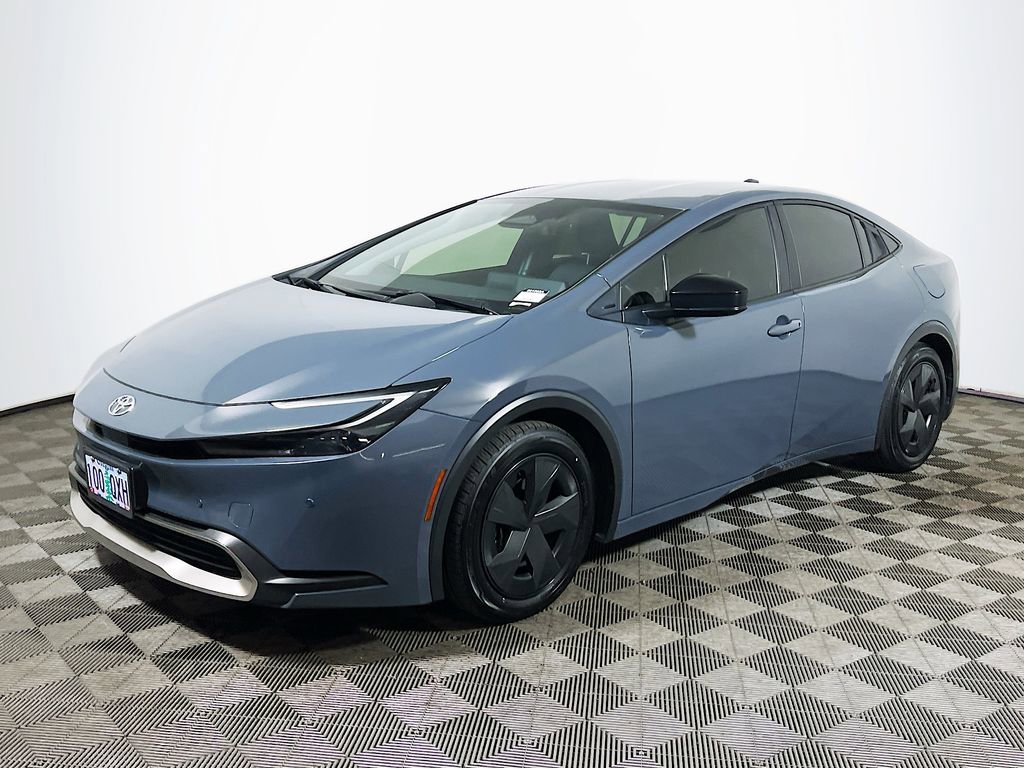 Used 2023 Toyota Prius Prime FWD image 4