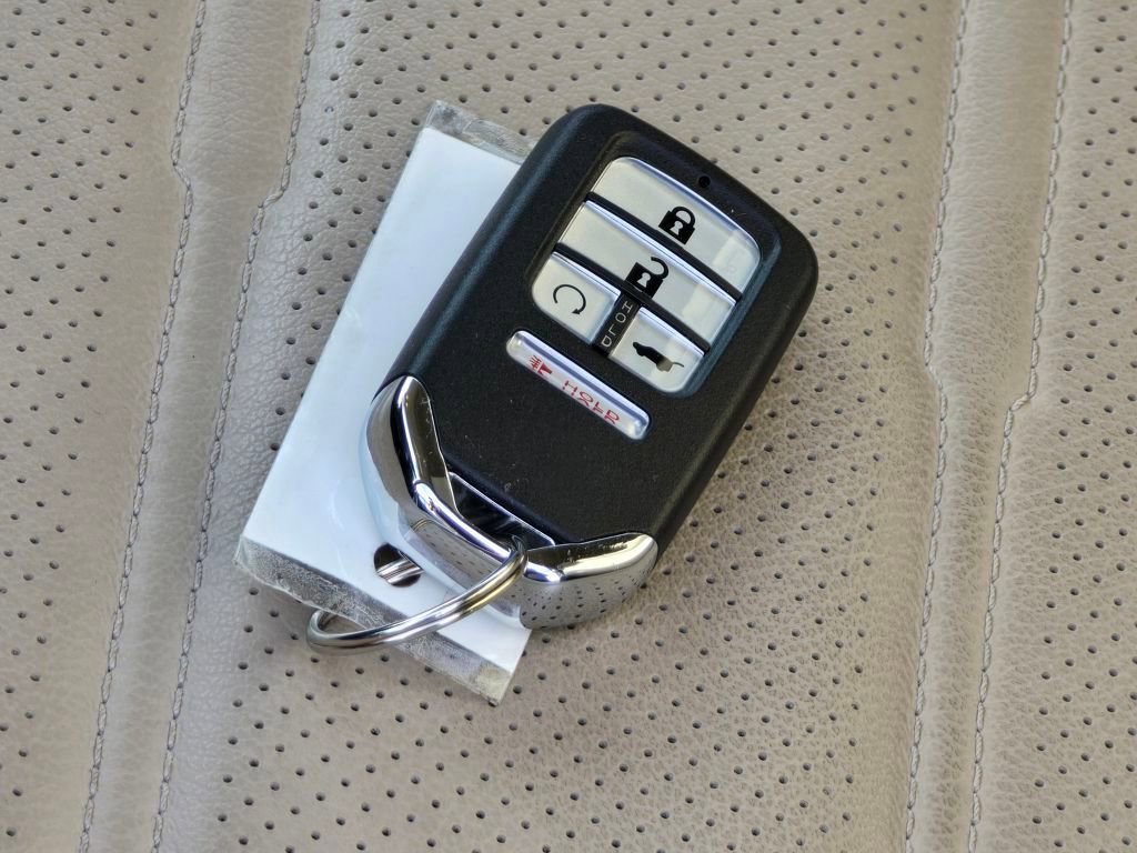 Used 2022 Honda CR-V Touring image 29