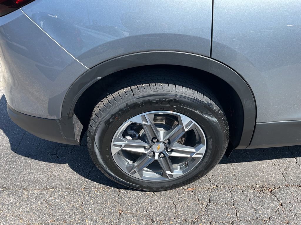 Used 2025 Chevrolet Blazer LT image 11