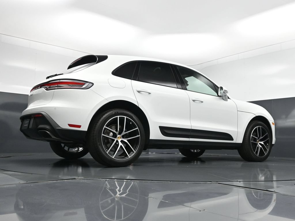 New 2026 Porsche Macan AWD/4WD image 27