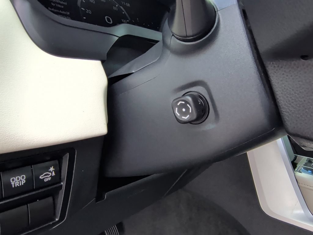 Used 2022 Toyota Tundra Capstone AWD/4WD image 16