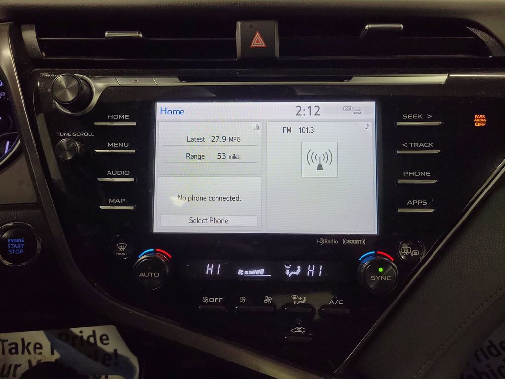 Used 2020 Toyota Camry XLE image 20