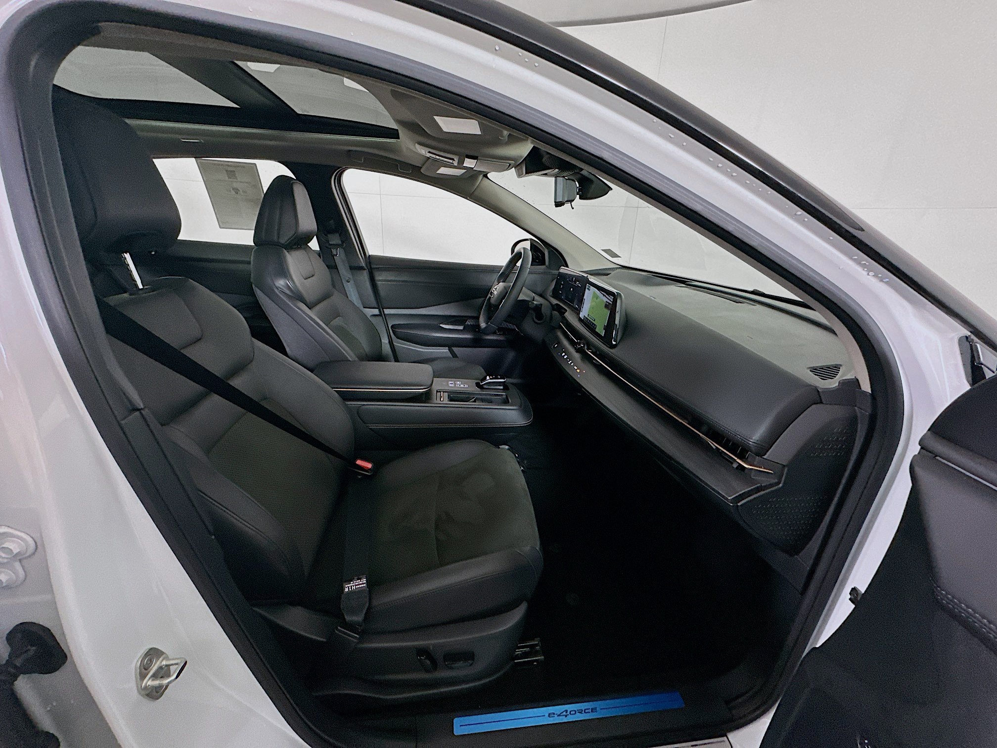 Used 2024 Nissan Ariya AWD image 34