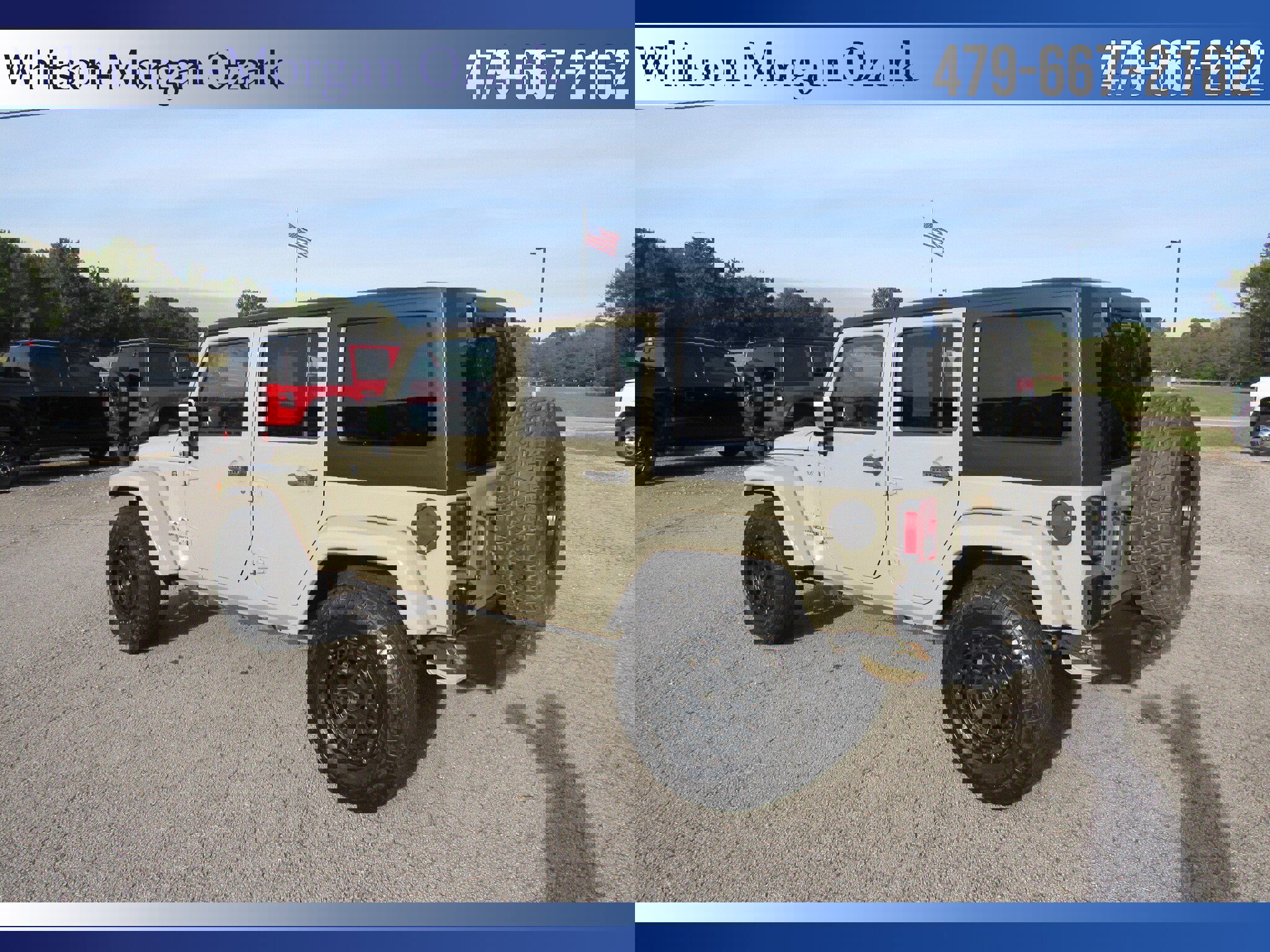 Used 2017 Jeep Wrangler Unlimited Sahara w/ Dual Top Group image 9