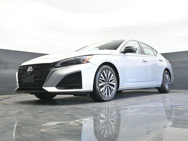 Used 2024 Nissan Altima 2.5 SV image 32