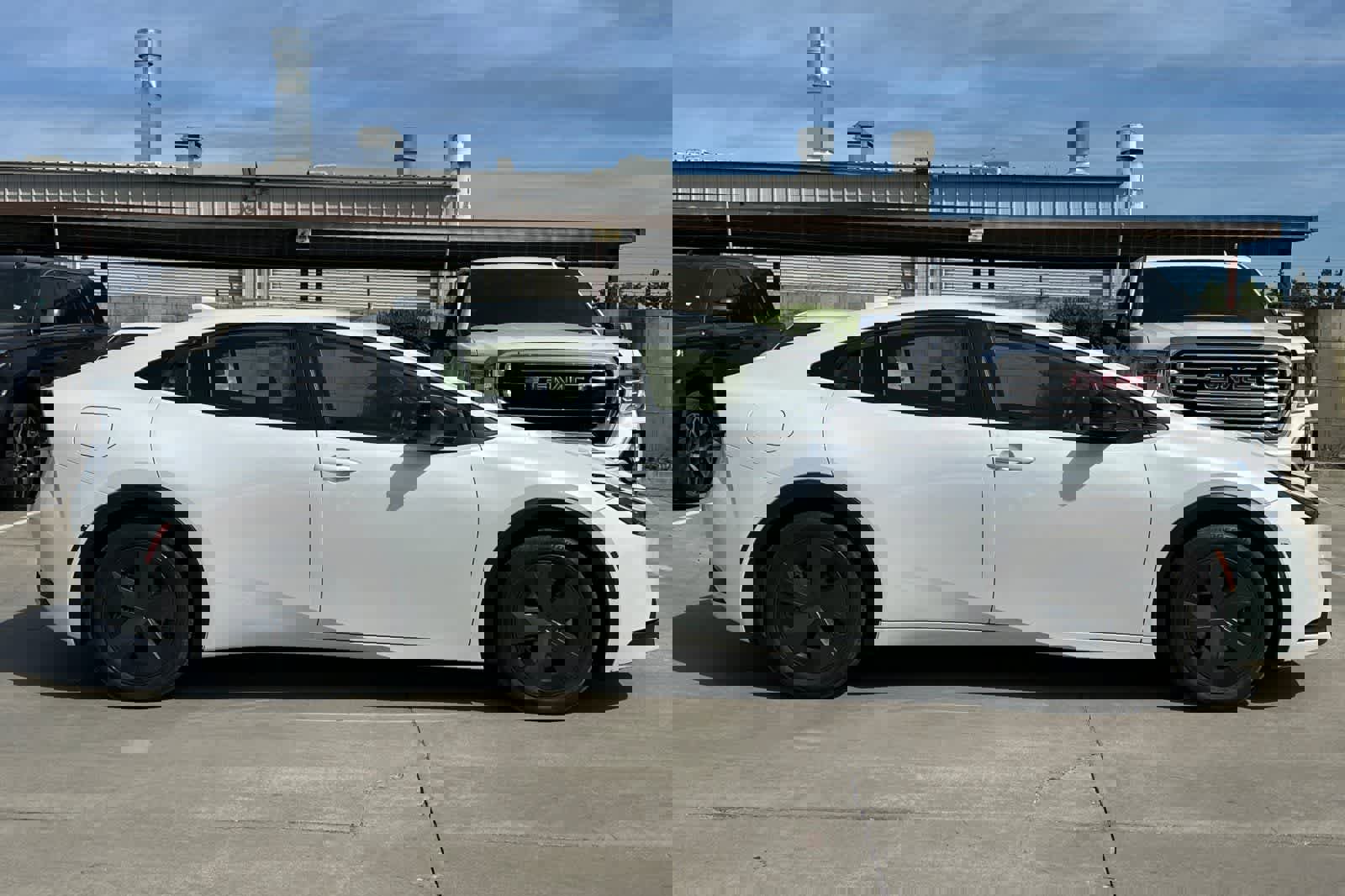 Used 2024 Toyota Prius Prime SE image 9