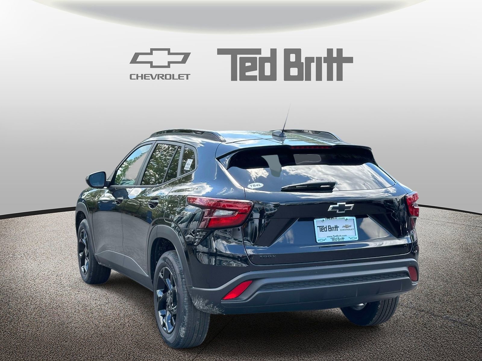 New 2026 Chevrolet Trax LT w/ Driver Confidence Package FWD image 6