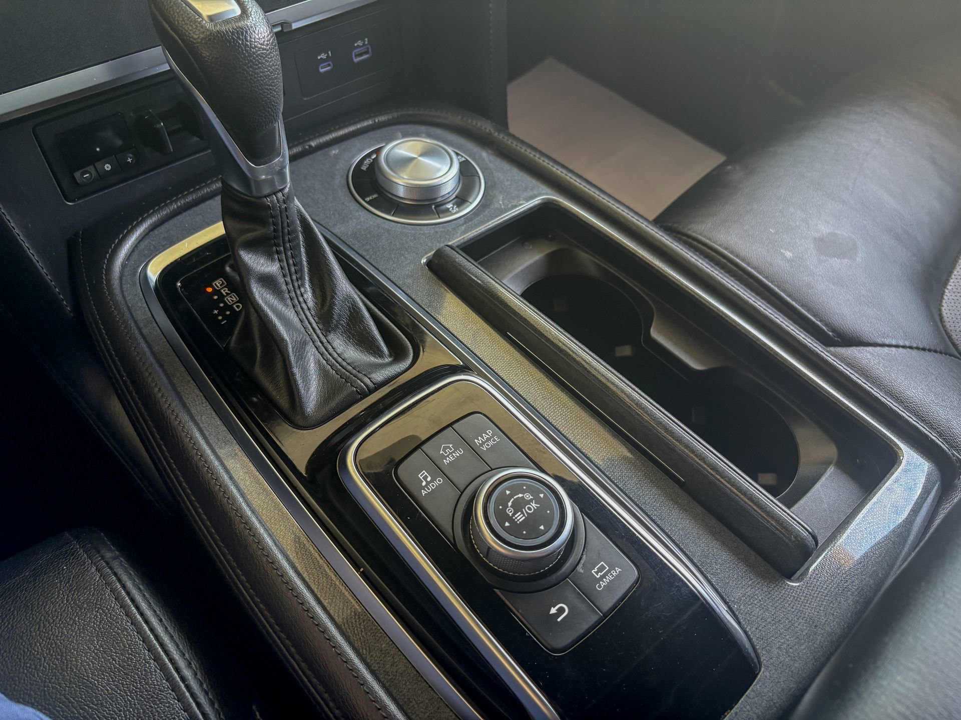 Used 2022 Nissan Armada SL w/ Midnight Edition Package image 18