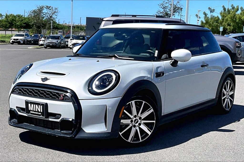 Used 2023 MINI Cooper S FWD image 2