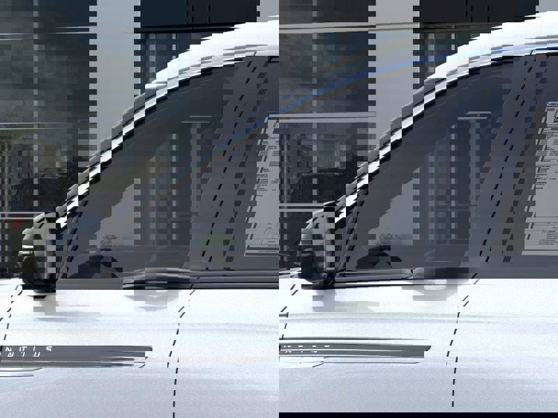 New 2026 Lincoln Nautilus Premier image 20