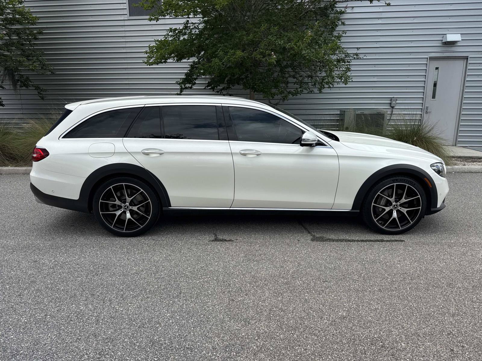 Used 2021 Mercedes-Benz E 450 4MATIC All-Terrain Wagon image 5