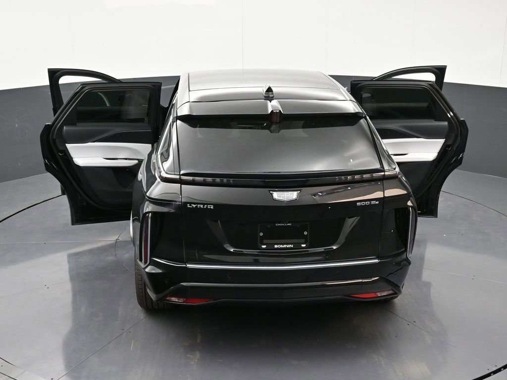 Used 2025 Cadillac Lyriq Luxury AWD/4WD image 35