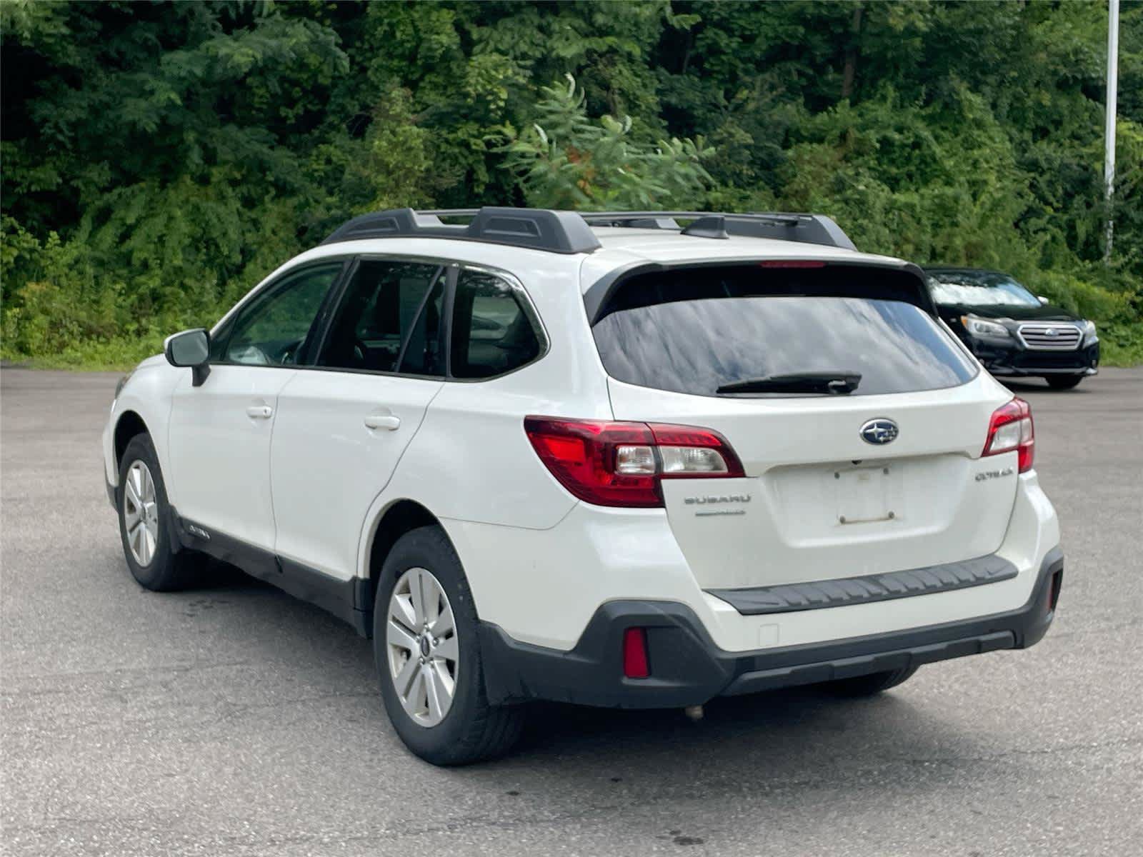 Used 2019 Subaru Outback 2.5i Premium w/ Popular Package #2 AWD/4WD image 3