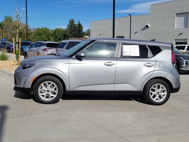 Certified 2025 Kia Soul LX w/ LX Technology Package FWD image 2
