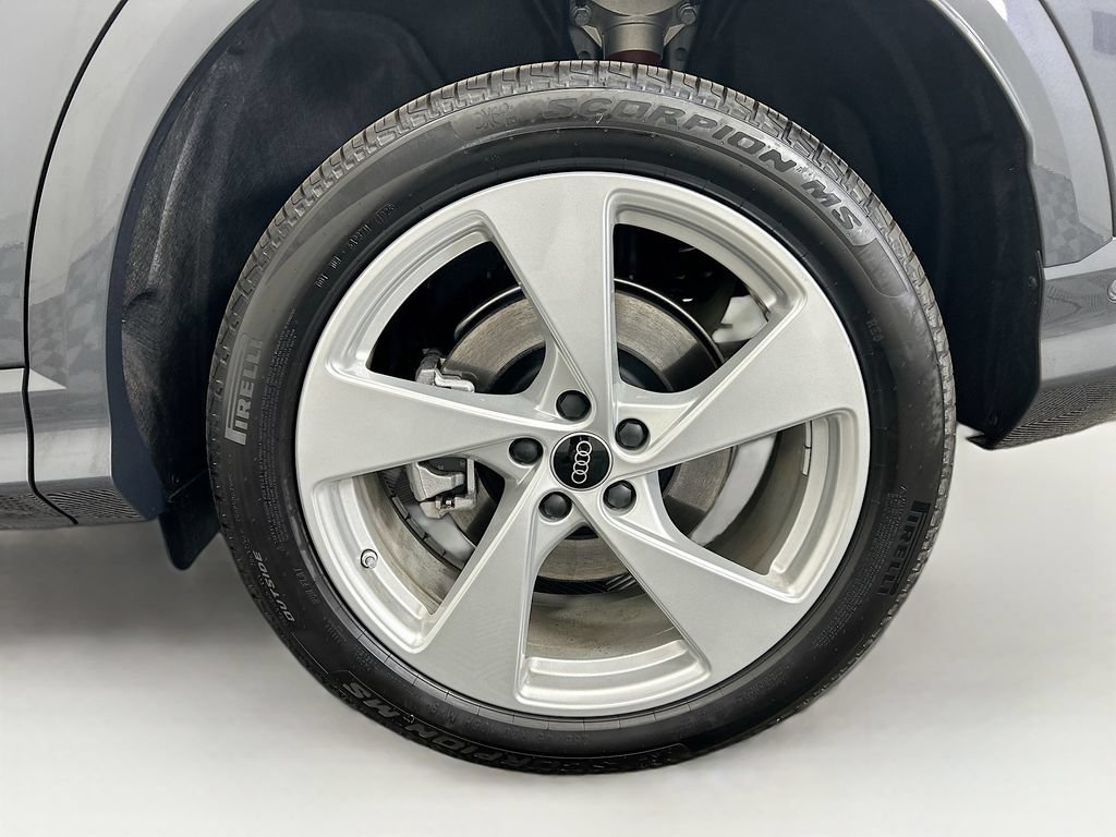 Certified 2025 Audi Q5 Premium AWD/4WD image 30