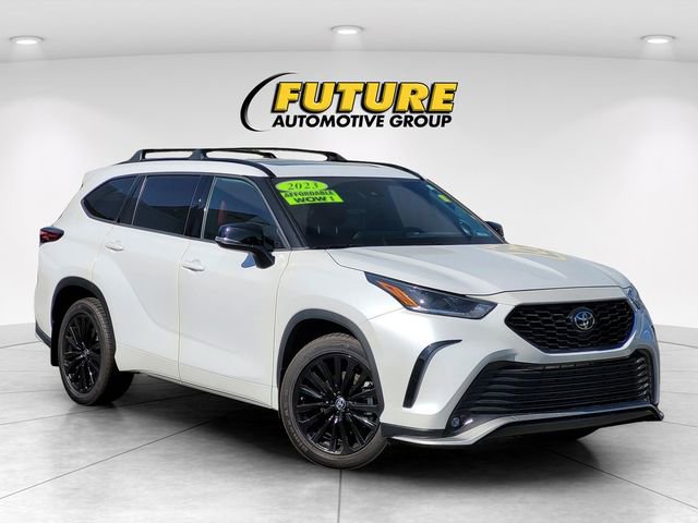Used 2023 Toyota Highlander XSE