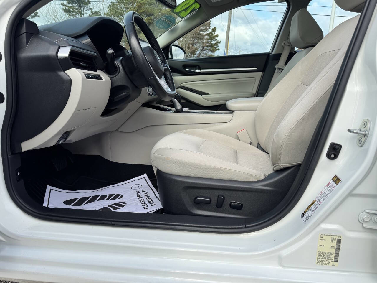 Used 2020 Nissan Altima 2.5 SV image 15