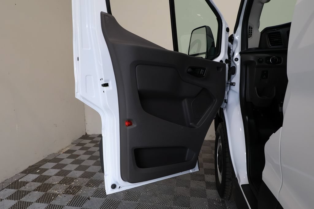 Used 2026 Ford Transit 250 148 Medium Roof RWD image 15