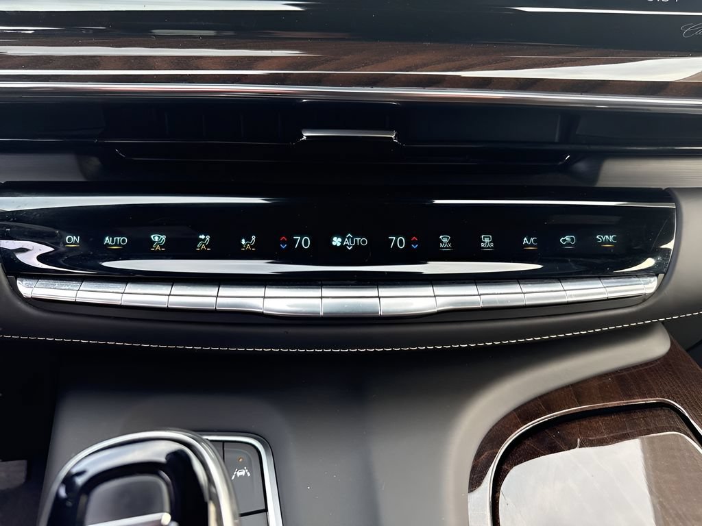 Used 2023 Cadillac Escalade Sport Platinum AWD/4WD image 28