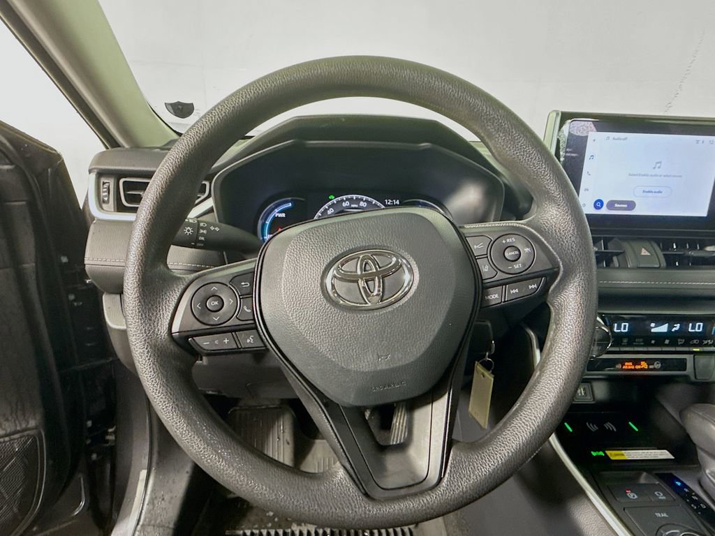 Used 2025 Toyota RAV4 LE image 12