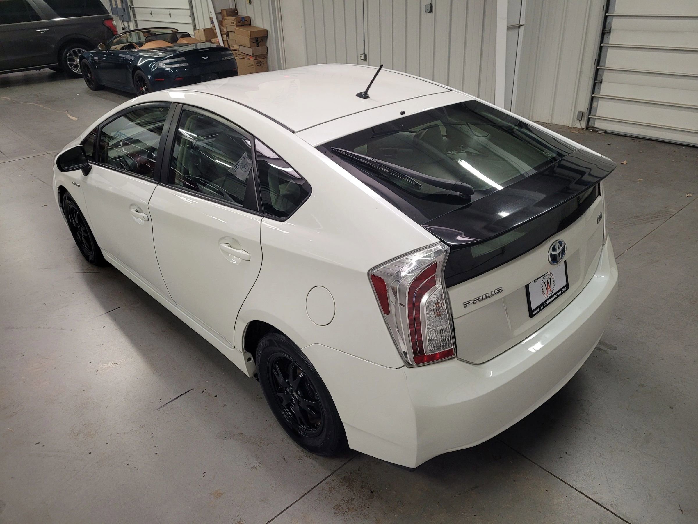 Used 2015 Toyota Prius Two image 5