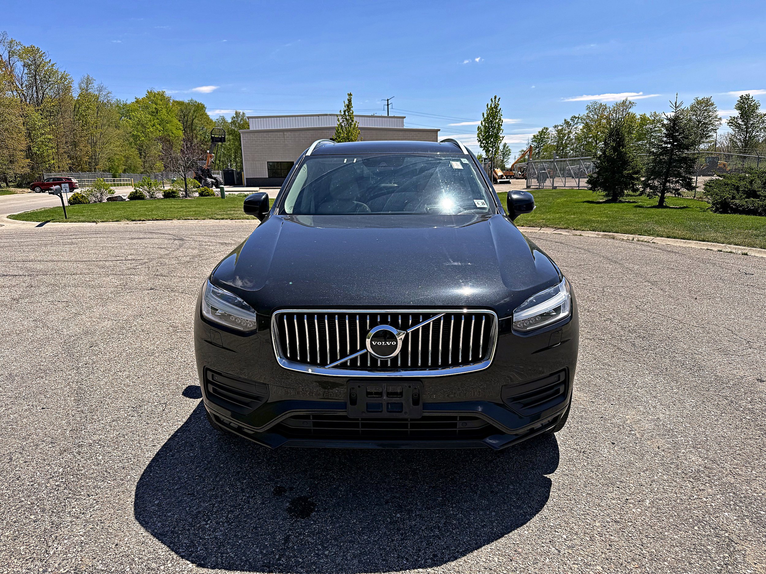 Used 2021 Volvo XC90 T6 Momentum AWD/4WD image 4