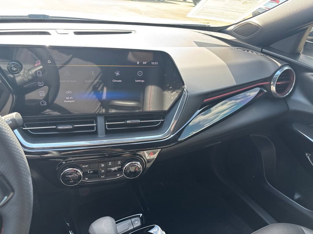 Used 2026 Chevrolet Trax RS FWD image 23