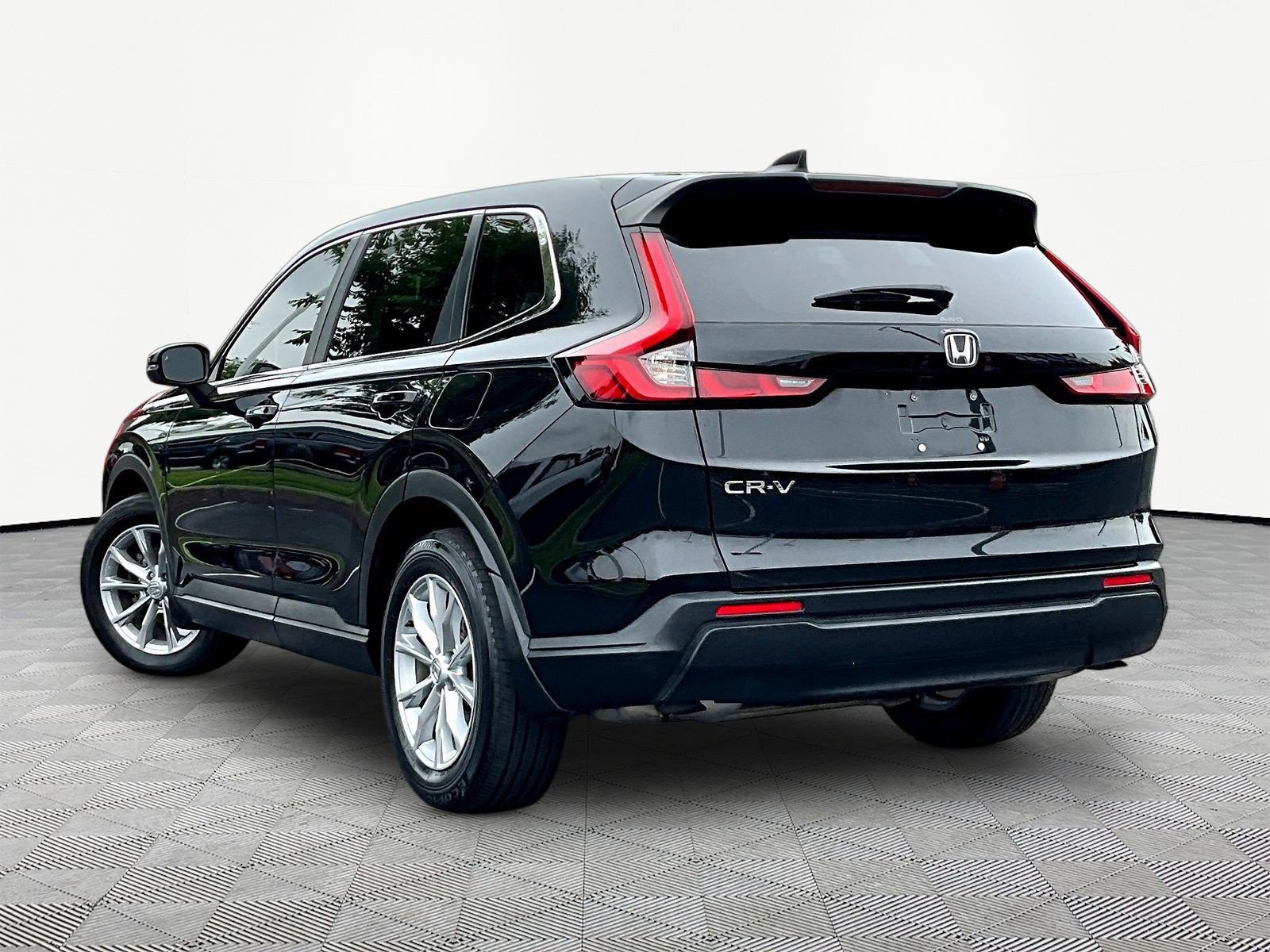 Used 2023 Honda CR-V EX image 4