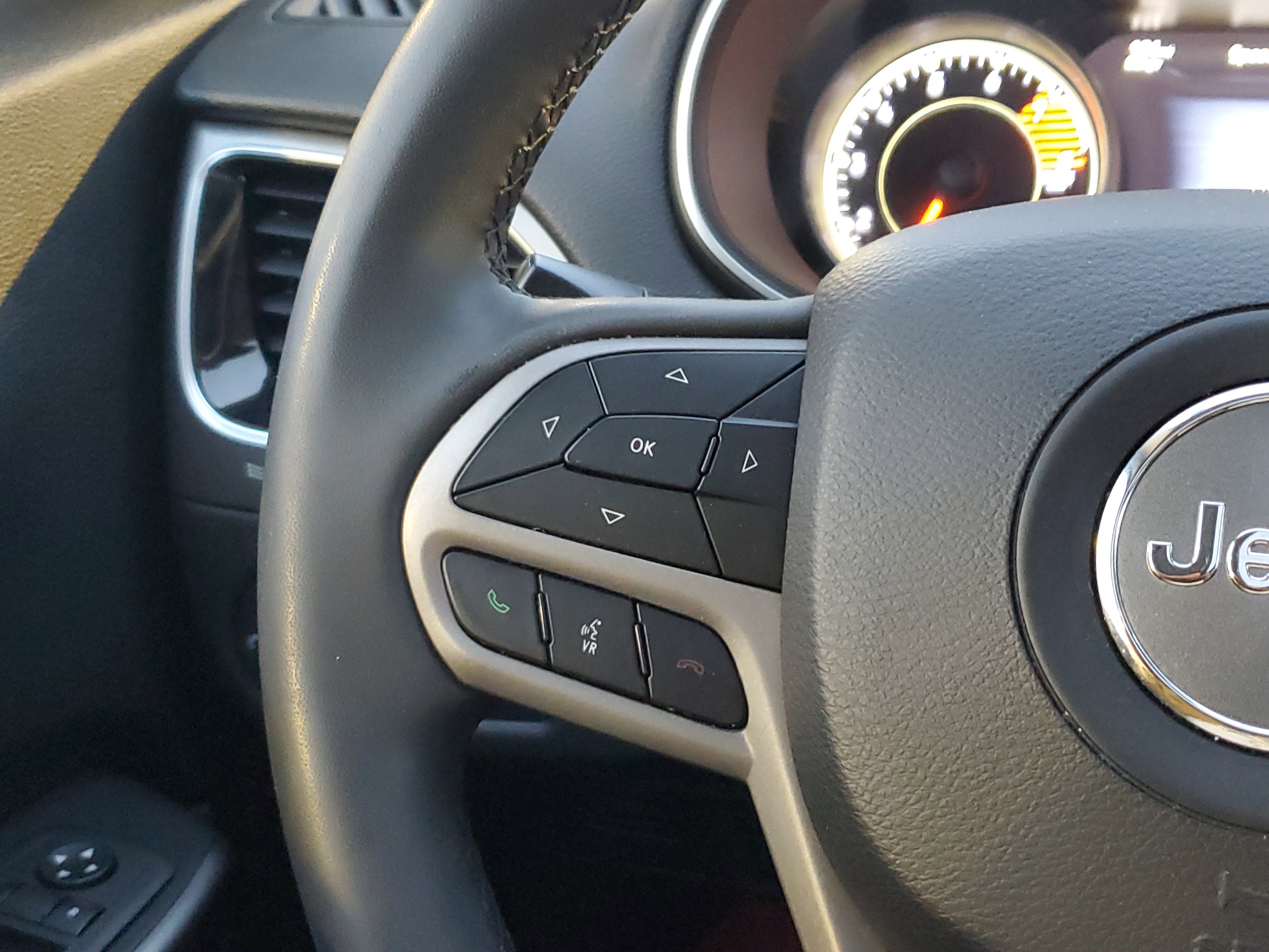 Used 2022 Jeep Cherokee Limited w/ Elite Package image 23