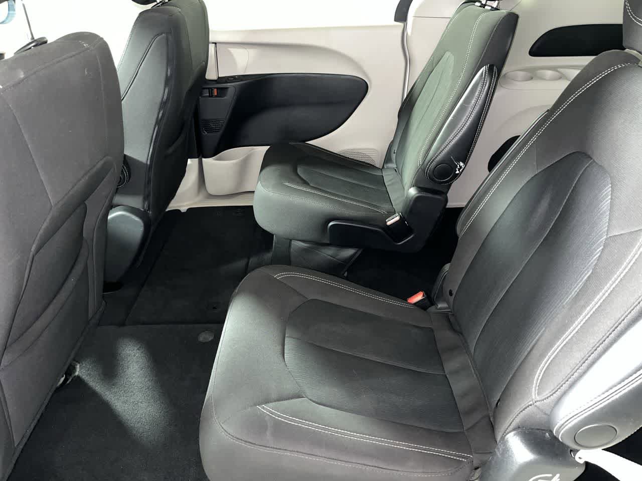 Used 2024 Chrysler Voyager LX FWD image 26