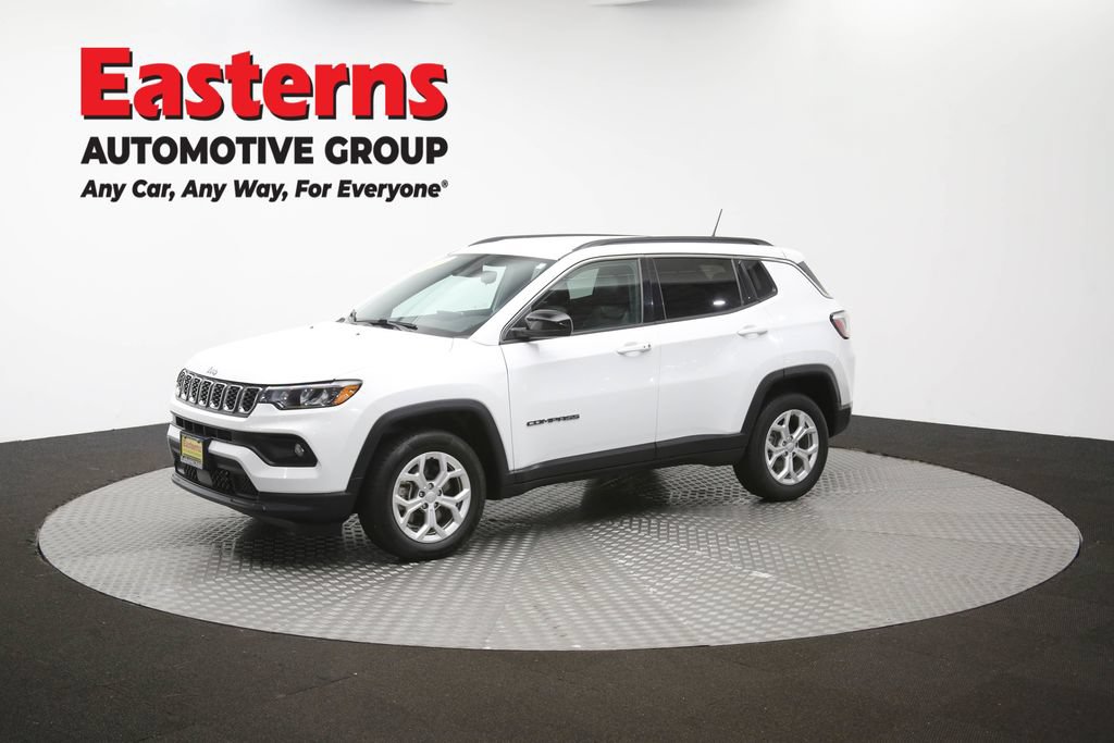 Used 2024 Jeep Compass Latitude AWD/4WD image 55