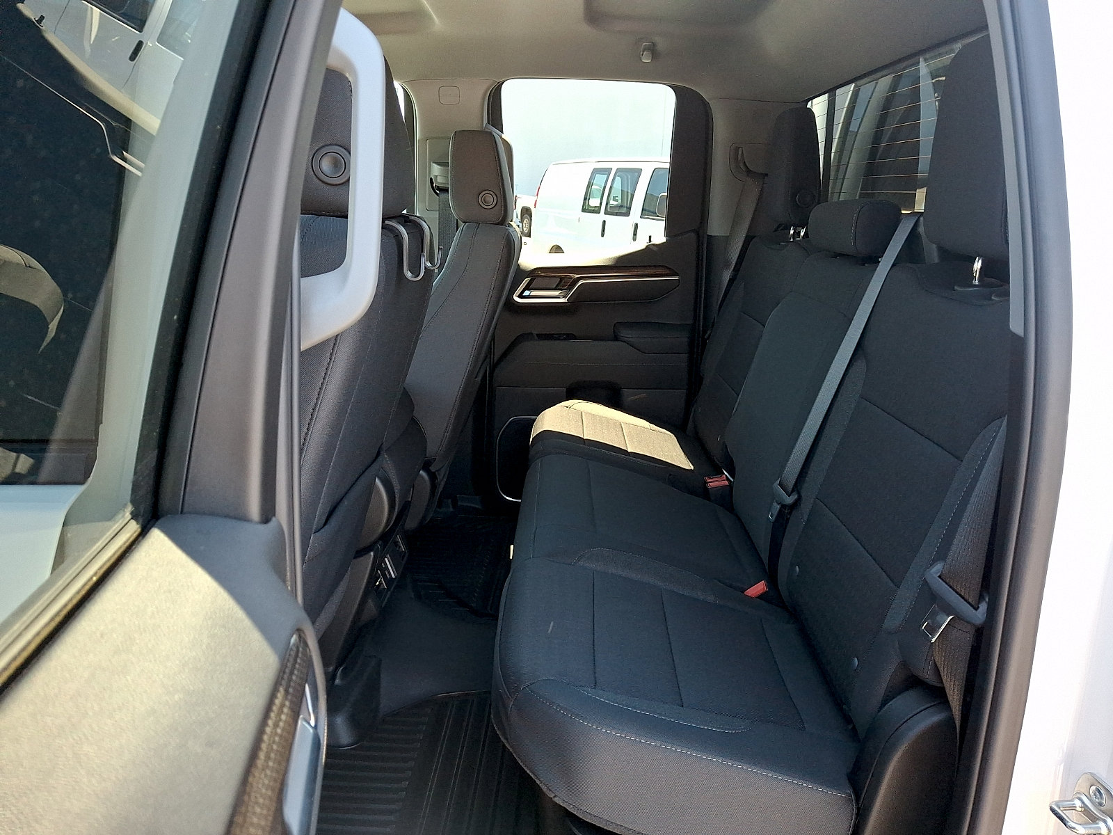 Used 2025 Chevrolet Silverado 1500 LT AWD/4WD image 11