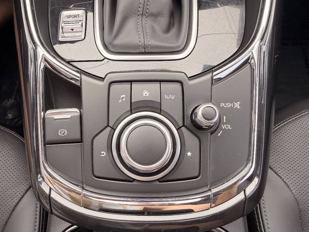 Used 2018 MAZDA CX-9 Touring w/ Touring Premium Package AWD/4WD image 32