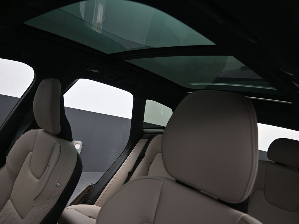 New 2026 Volvo XC60 B5 Plus w/ Protection Package Premier image 27