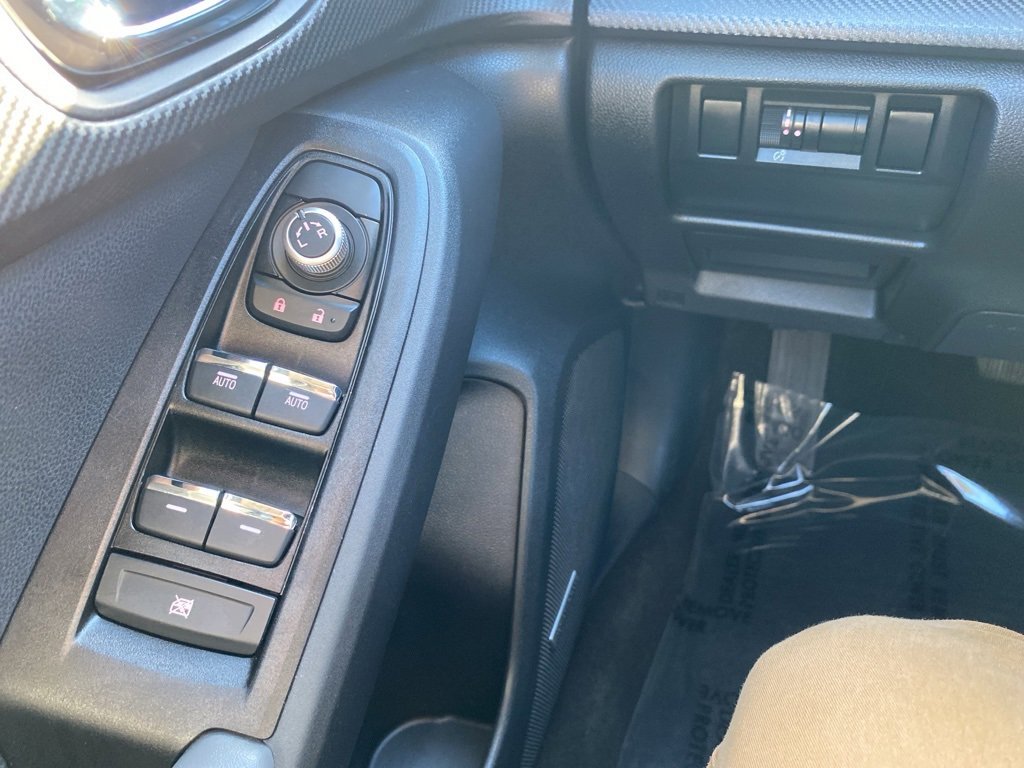 Certified 2025 Subaru Crosstrek 2.5i Limited w/ Crosstrek Mirror Package image 12