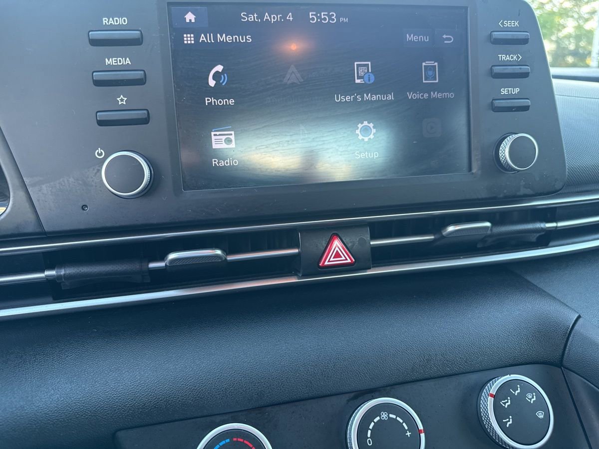 Used 2023 Hyundai Elantra SE image 22