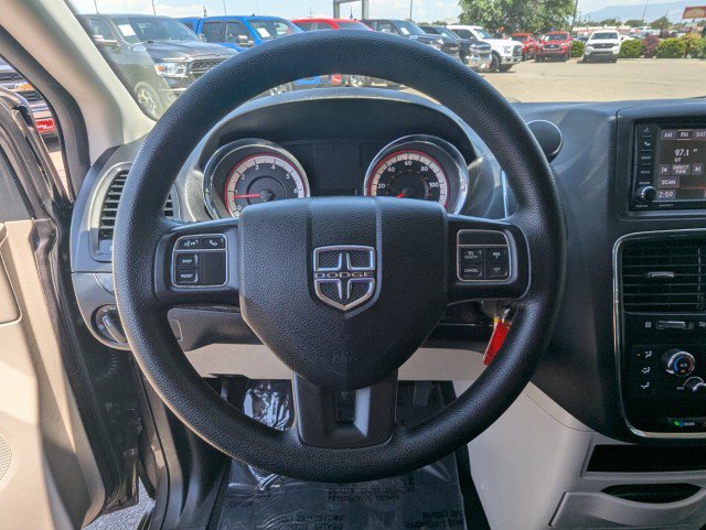 Used 2018 Dodge Grand Caravan SE w/ UConnect Hands-Free Group FWD image 12