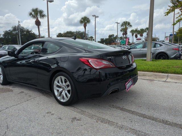 Used 2014 Hyundai Genesis 3.8 RWD image 8